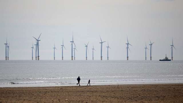 布局綠電節能技術的好時機。(圖:AFP)