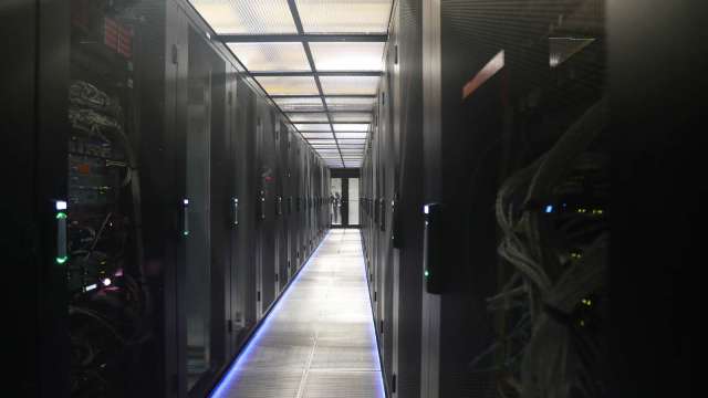 系微支援英特爾Xeon處理器 搶下世代資料中心與HPC商機。(圖:AFP)