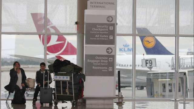 美國航空業者預期周四航班恢復正常。（圖：AFP）