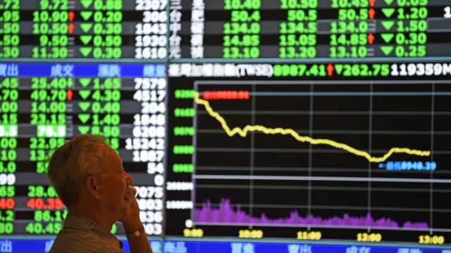 台股跌破15300點 三大法人買超55.23億元 外資連11買。(圖：AFP)