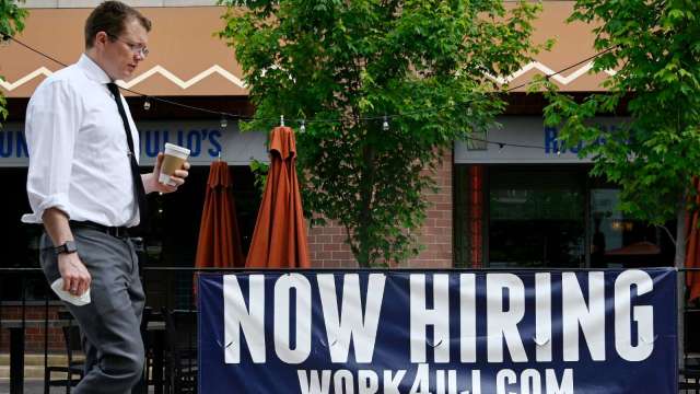 美國1月非農就業新增51.7萬人遠超預期 失業率創53年新低(圖片：AFP)