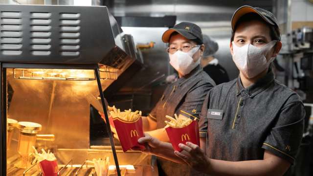 台灣麥當勞3月1日起全面調升正職管理組起薪。(圖：麥當勞提供)