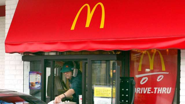 麦当劳下周在德推行McPlant麦克鸡块 超越肉类大涨逾12% (图片:AFP)(photo:CnYes)