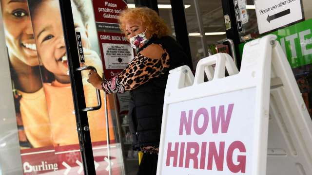 美国上周初领失业金人数下滑 去年第四季GDP向下修正(图片：AFP)(photo:CnYes)