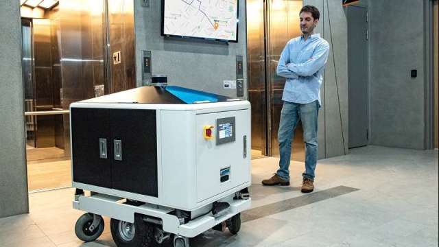 Cubot ONE置物容量大，室內外通行，還可行駛崎嶇路面。(圖：工業技術與資訊月刊)