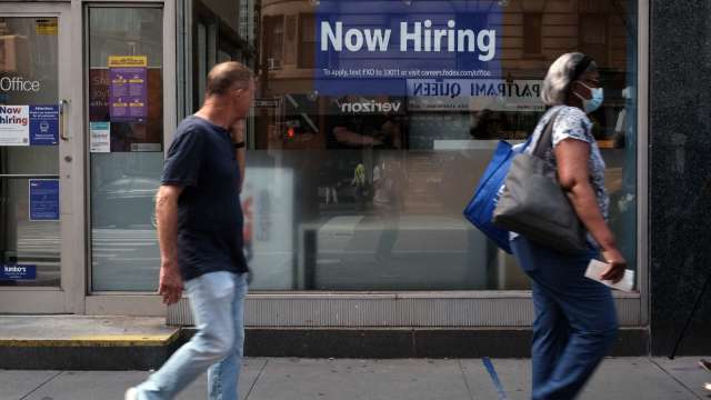 美国2月非农就业新增31.1万人远超预期 但失业率攀升、薪资增速放缓(图片：AFP)(photo:CnYes)