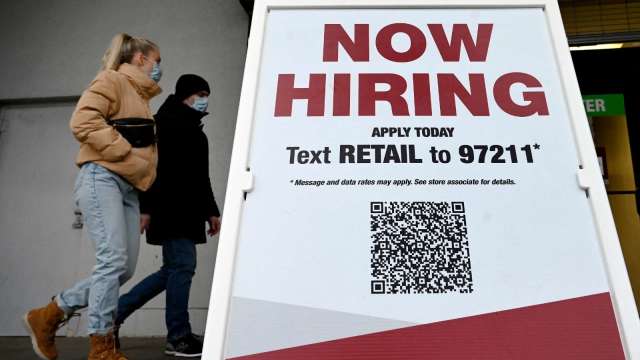 美国上周初领失业金人数降至19.2万 创去年7月以来最大降幅(图片：AFP)(photo:CnYes)