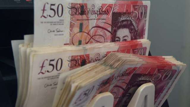 英国2月通膨意外升至10.4% 推动英镑走高(图:AFP)(photo:CnYes)