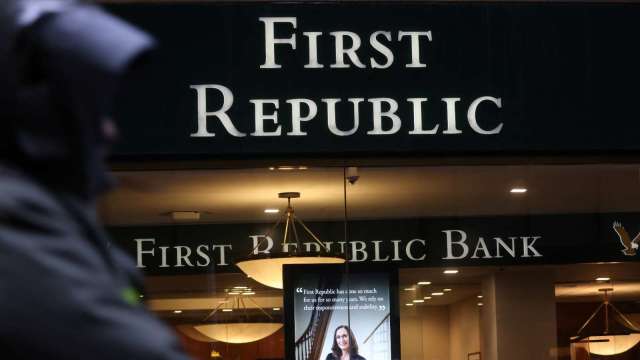 危機正在緩解 第一共和銀行盤前勁揚。（圖：REUTERS/TPG）