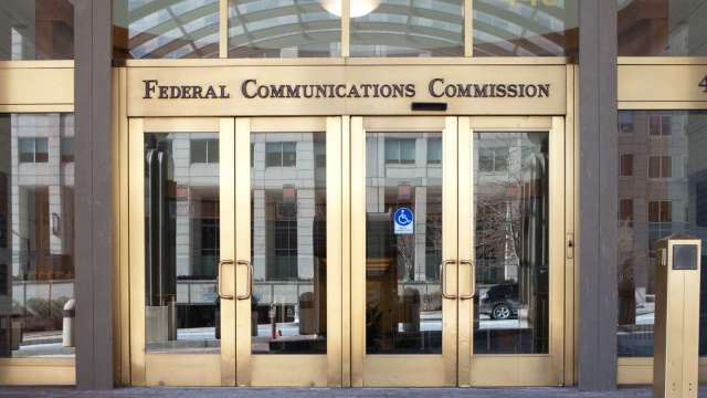 美FCC提新規 要定期審查外資電信商在美營運授權 (圖：Shutterstock)