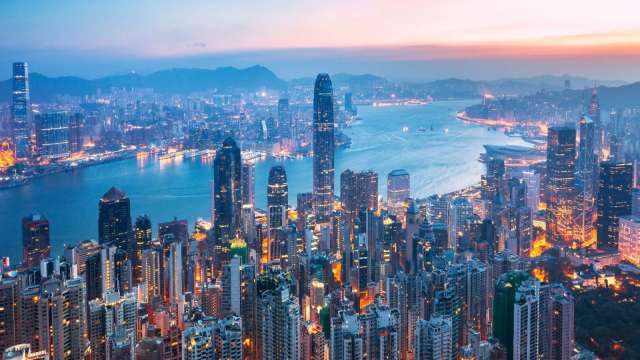 香港、中國正式通關，中國買家重返香港豪宅市場。（圖：Shutterstock）
