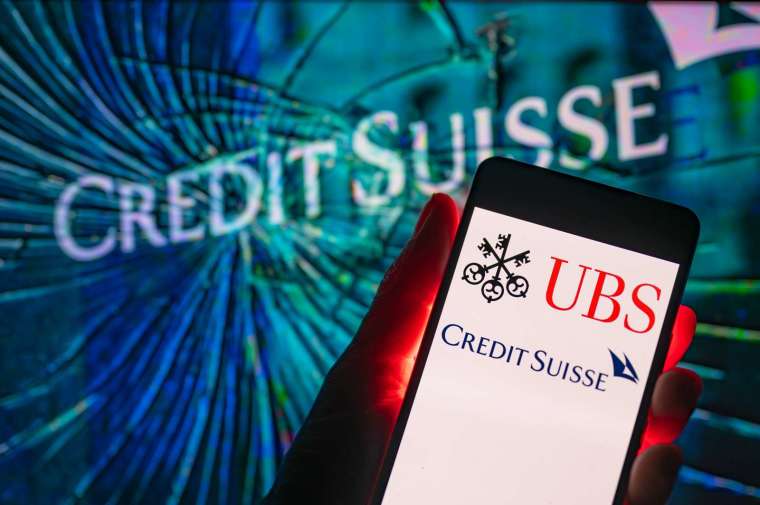 瑞士官员花一个周末紧急促成瑞银收购瑞信案，让 Fed 下定决心升息 1 码。(图: Shutterstock)(photo:CnYes)