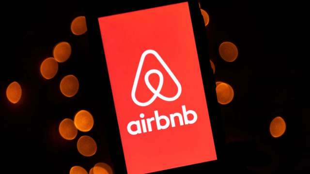 Airbnb Q1業績亮眼 但前景謹慎 財測顯疲態 盤後挫逾11% (圖片:AFP)