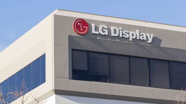 路透：LGD最快本季向三星出貨OLED電視面板 力拚轉虧為盈  (圖:Shutterstock)
