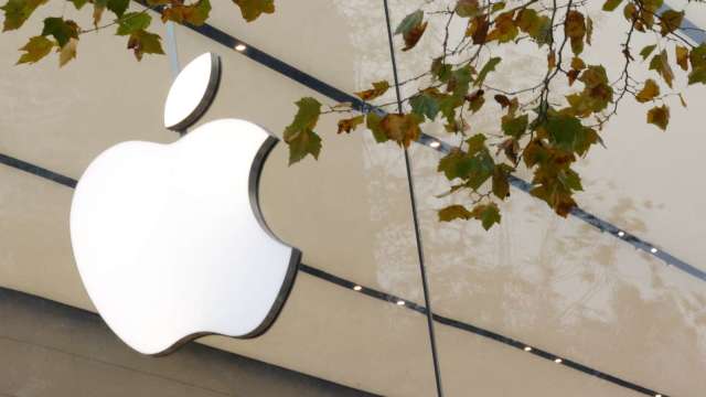 苹果市值超过罗素2000 女股神不看好：AI技术冲击苹果(图片：AFP)(photo:CnYes)