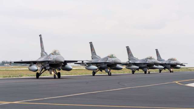美國國務院：為烏克蘭提供F-16戰機仍是優先事項。（圖：Shutterstock）