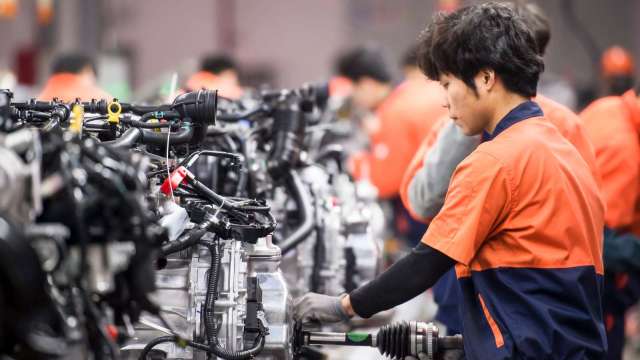 〈熱門股〉建準AI伺服器需求強勁 帶量強漲刷29年新高。(圖:shutterstock)