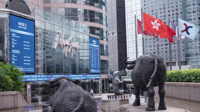 港股放量飆漲 機構：低估值、超賣後受利多刺激(圖:shutterstock)