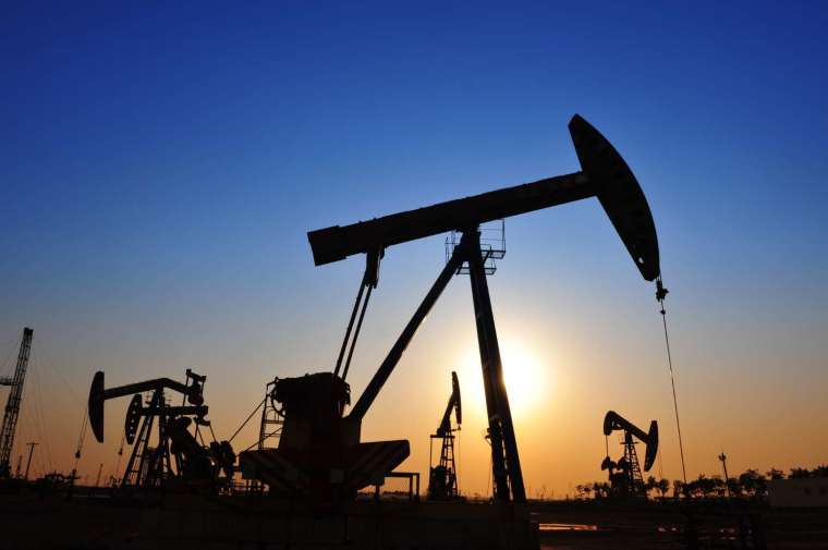 OPEC + 傳正討論額外減產每日 100 萬桶。(圖: Shutterstock)