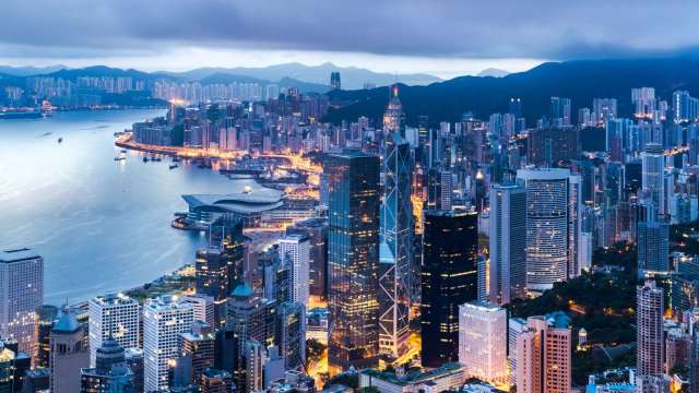 中國民眾瘋狂去香港買保險。（圖：Shutterstock）
