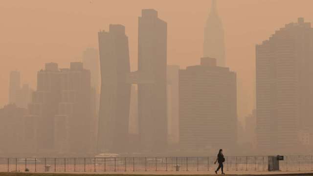 加拿大野火肆虐 紐約霧霾嚴重成全球空氣品質最糟城市 (圖:REUTERS/TPG)