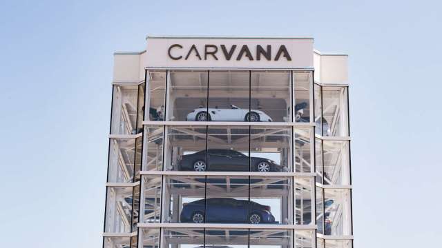 Carvana再上修Q2獲利預期 股價飆升56% 富國分析師仍打問號 (圖片:AFP)