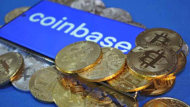 SEC重手打擊幣安、Coinbase 幣圈尚未認輸但處境艱難(圖:shutterstock)