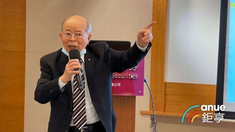 創辦人韓顯壽以 87 歲高齡卸下高力董事長職務。(鉅亨網記者張欽發攝)