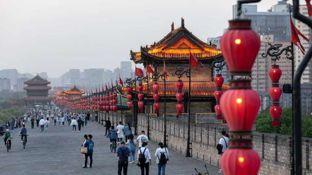 中國官員坦承經濟面臨關鍵時刻。（圖：Shutterstock）