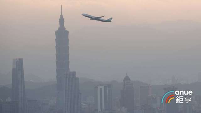 研調：台灣房市景氣燈號綠燈將亮 後市量縮價盤。(鉅亨網記者張欽發攝)