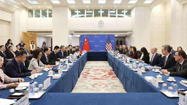 中美深入交谈近四个半小时，两国商务部宣布成立工作小组。（图：央视新闻）(photo:CnYes)