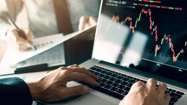 投資新手養成計畫 單筆+定期定額 資產累積更有利。(圖:shutterstock)