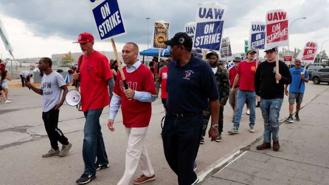 UAW罷工第四日 底特律三大車商趕在規模擴大前達成協議(圖：REUTERS/TPG)