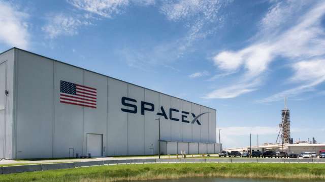 SpaceX「星盾計畫」拿下第一紙合約 為美空軍提供衛星通訊服務 (圖:Shutterstock)