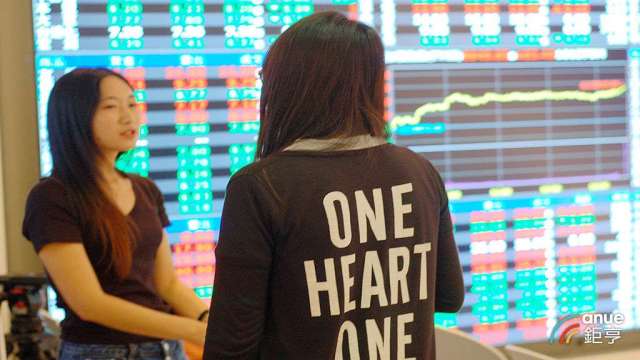 AI族群今天賣壓重，原來外資從廣達4大天王提款近48億元。(鉅亨網記者張欽發攝)