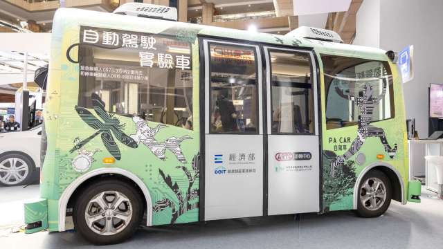 車輛中心技轉智慧電動小巴量產 AI技術突破地形環境。(業者提供)