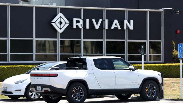 Rivian Q3虧損小於預期 上調全年產量預測 (圖片:AFP)