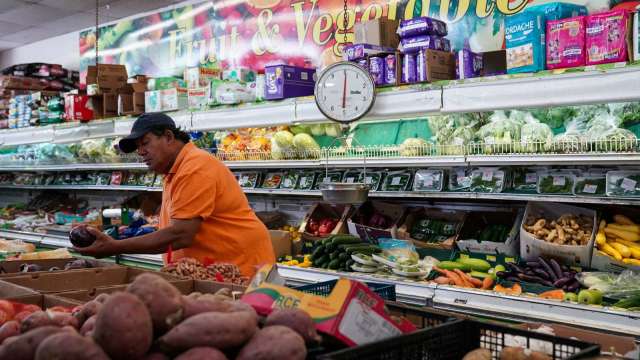 紐約Fed調查：10月消費者通膨預期下滑 個人財務展望好壞參半(圖：REUTERS/TPG)