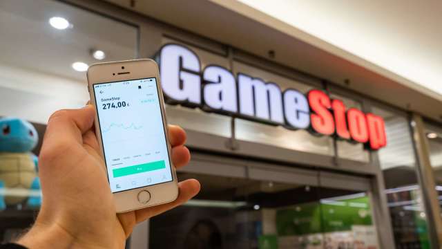 美國散戶重回市場 迷因股GameStop周三暴漲20% (圖:shutterstock)