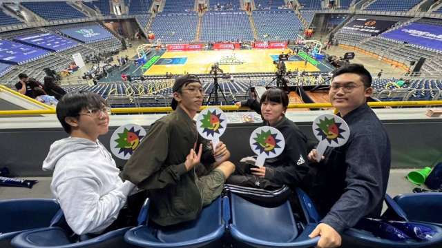日月光号召产学大联盟千名师生 应援高雄在地篮球队。(业者提供)(photo:CnYes)