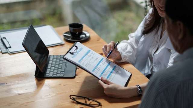 宏泰人壽推新利變終身險 增加特定疾病保險金給付。(圖：Shutterstock)