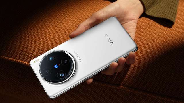 vivo台灣再度爭取成為 X100 Pro 新色「白月光」海外首發市場，3月11日前開放預購。(圖:vivo提供)