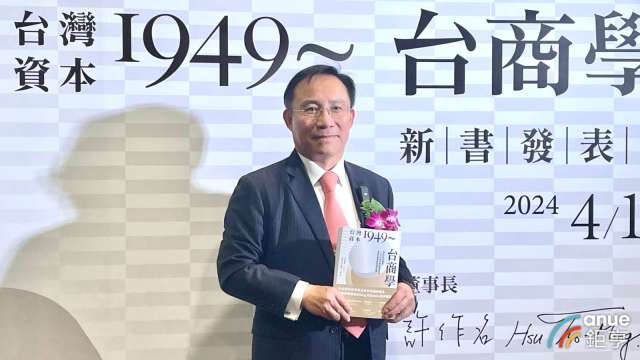 永佳捷董事長許作名。(鉅亨網記者劉玟妤攝)