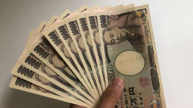估日本1日可能又花費3.66兆日元干預市場(圖:shutterstock)
