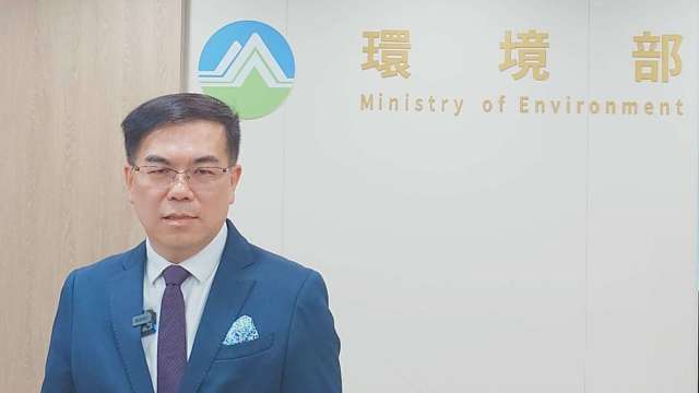 彭啟明：碳費要棍子和蘿蔔並用 擬推「影子價格」供企業參考。 (鉅亨網記者張韶雯攝)