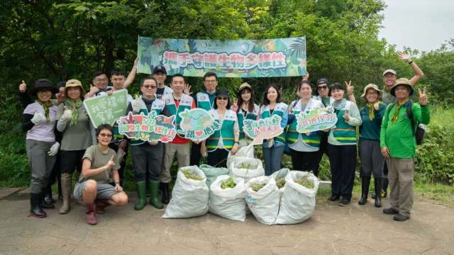 金融業首家與北市動物園合作 第一銀行響應生物多樣性日4箭齊發 ( 圖：一銀提供)