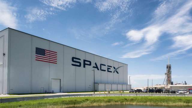 SpaceX傳將進行新一輪售股 估值或約2000億美元 (圖:Shutterstock)