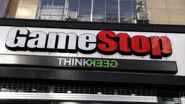 GameStop募資近10億美元 盤前股價暴漲逾20% (圖:REUTERS/TPG)