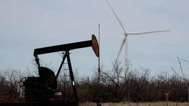 近日油價重挫問題出在需求面和交易策略。（圖：REUTERS/TPG）