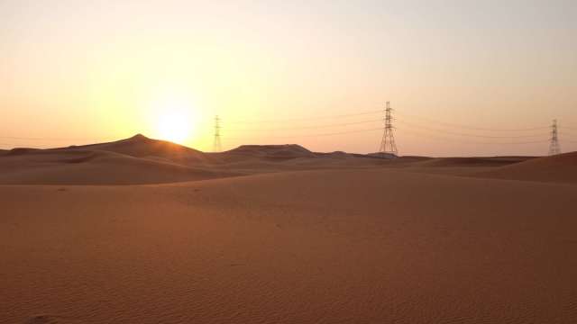 中國太陽能產業產能持續嚴重過剩，中東是潛在出口成長市場（圖：Shutterstock）